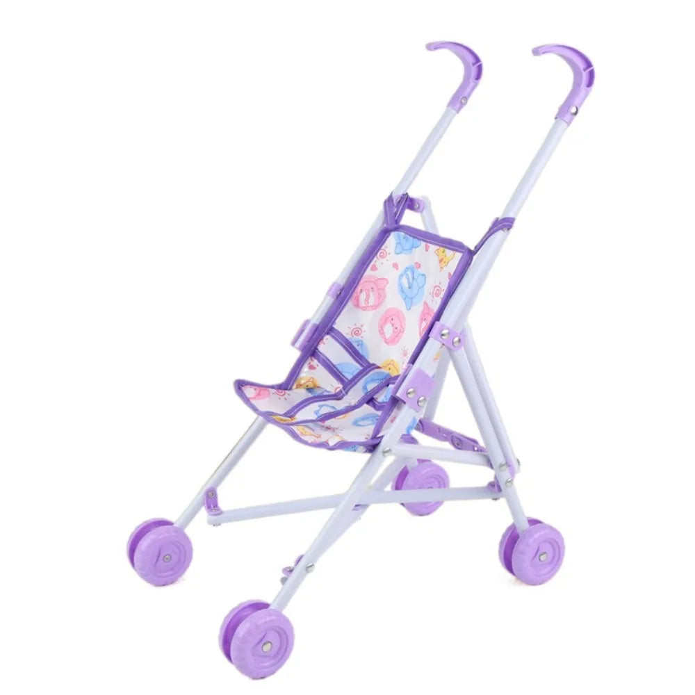 Carrito de muñecas en miniatura.